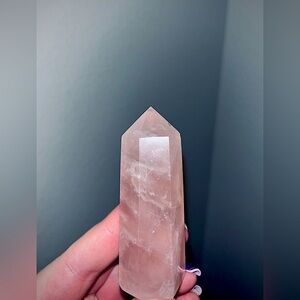 8 cm Rose Quartz Crystal Tower